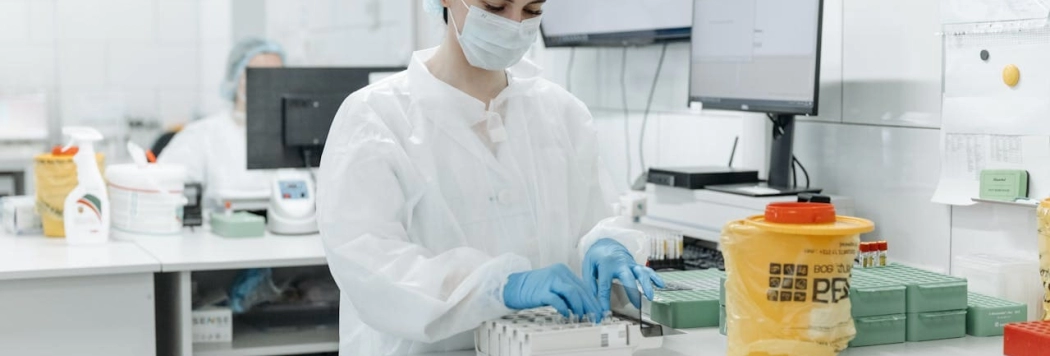 Lixeiras para Clínicas e Laboratórios: Separação Correta de Resíduos